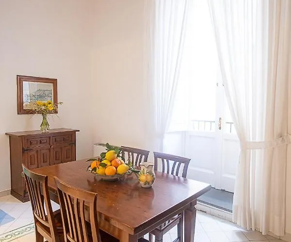 Antico Palazzo Scala Apartment *