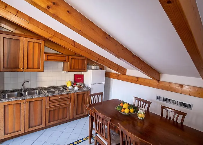 Antico Palazzo Scala * סורנטו