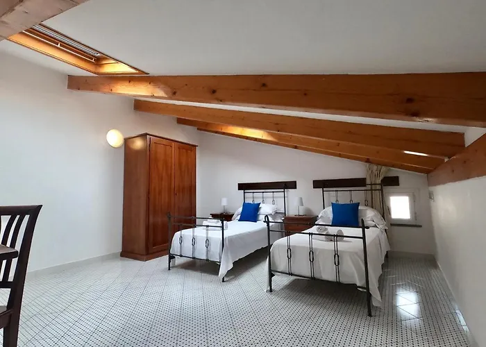 Antico Palazzo Scala סורנטו