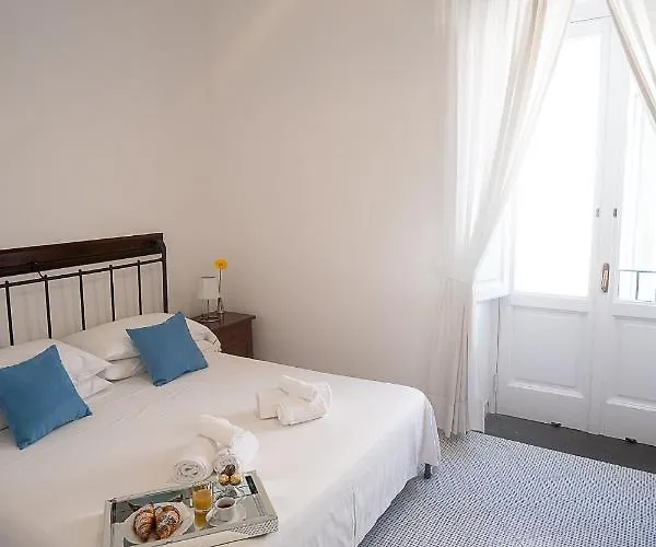 Antico Palazzo Scala Apartment *